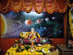 वार्षिक उत्सवातील पालखी मिरवणूक